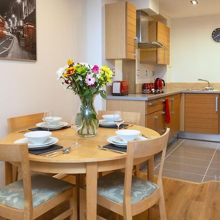 לונדון Royal Crossharbour Apartment מראה חיצוני תמונה